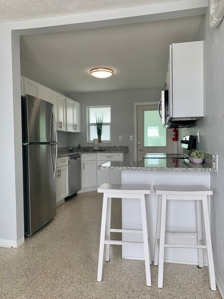 More Photos Of 1708 S Atlantic Ave, New Smyrna Beach Hotel For Sale