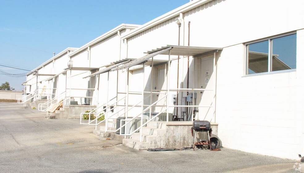 More Photos Of 10425 Cogdill Rd, Knoxville Flex For Lease