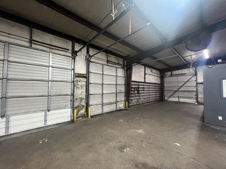 More Photos Of 317 Meyers Dr, Sherman Unknown For Lease