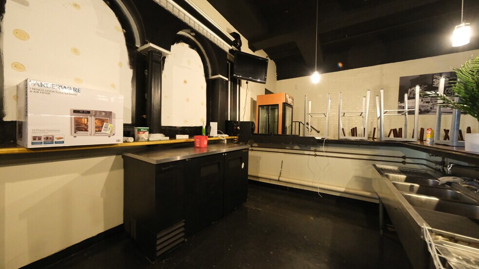 More Photos Of 91 Hartford Ave, Providence Apartments For Lease