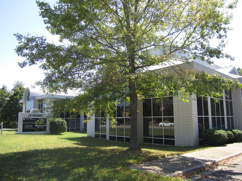 More Photos Of 2727 Electric Rd, Roanoke Office For Sale