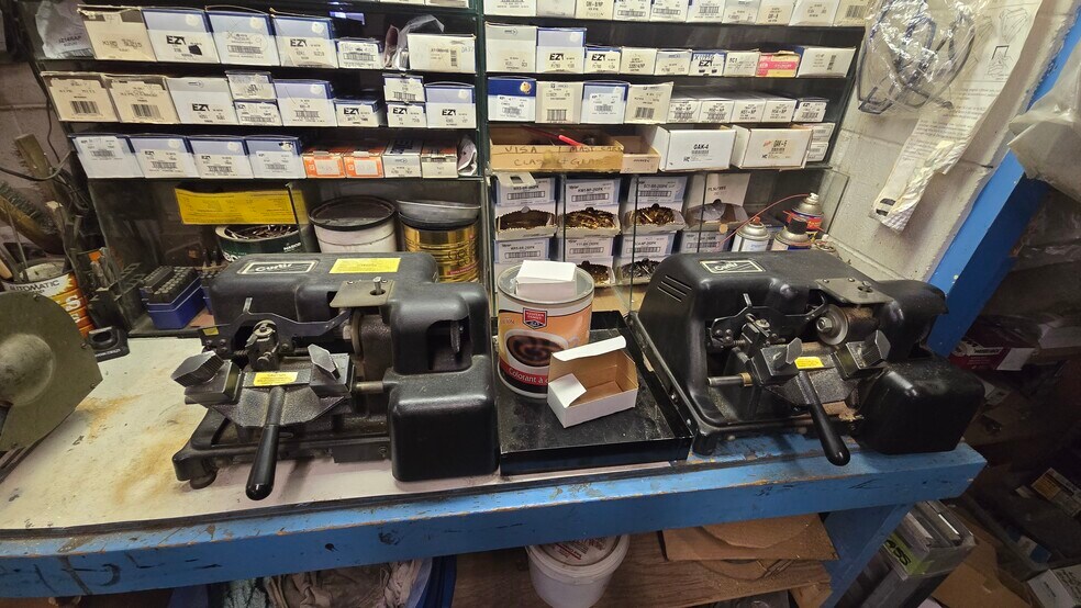 More Photos Of 1520 Canyon St, Creston Auto Repair For Sale