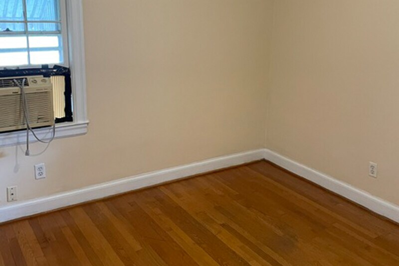 More Photos Of 224 Taylor Dr, Lexington Apartments For Sale
