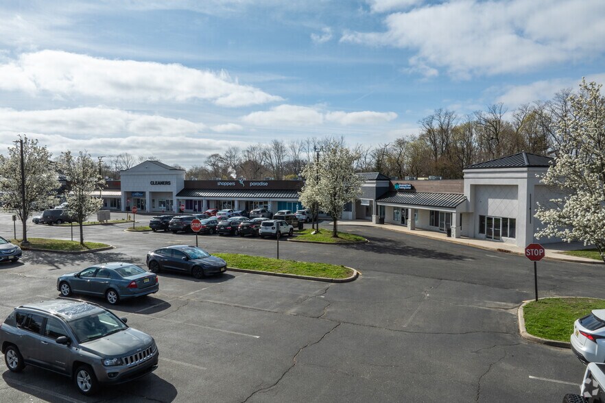 More Photos Of 1580 Lakewood Rd, Toms River Freestanding For Lease