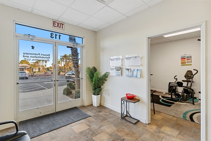 More Photos Of 2675 S Jones Blvd, Las Vegas Office For Lease