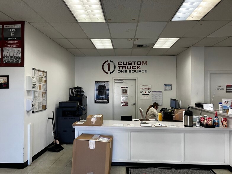 More Photos Of 4500 State Rd, Bakersfield Warehouse For Lease