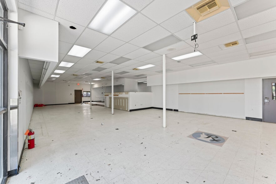 More Photos Of 3325 University Blvd E, Tuscaloosa Drugstore For Sale