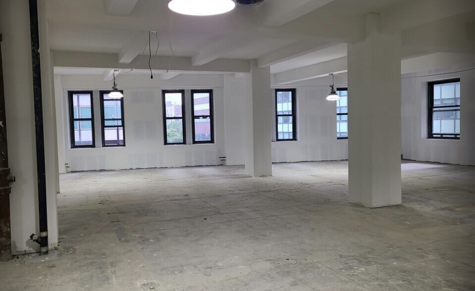 More Photos Of 111 John St, New York Office For Lease