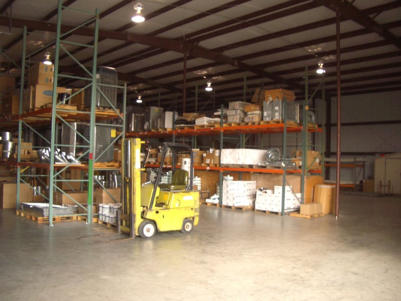 More Photos Of 13620 Immanuel Rd, Pflugerville Warehouse For Sale