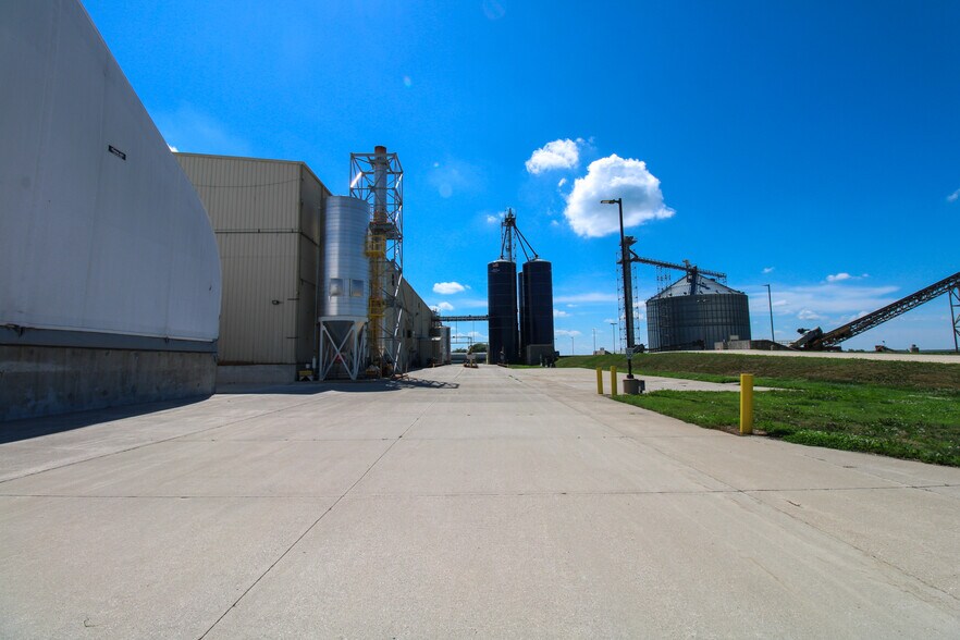 More Photos Of 6059 159th St, Galva Food Processing For Sale