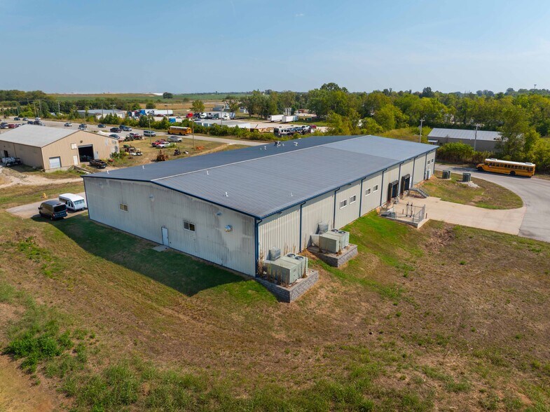 More Photos Of 5534 W Chestnut Expy, Springfield Industrial For Lease