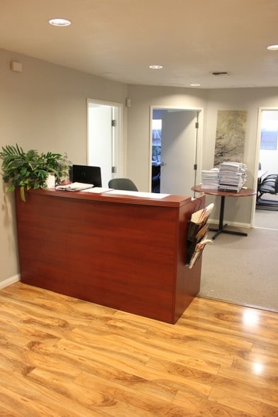 More Photos Of 1870 Avondale Ave, Sacramento Medical For Sale