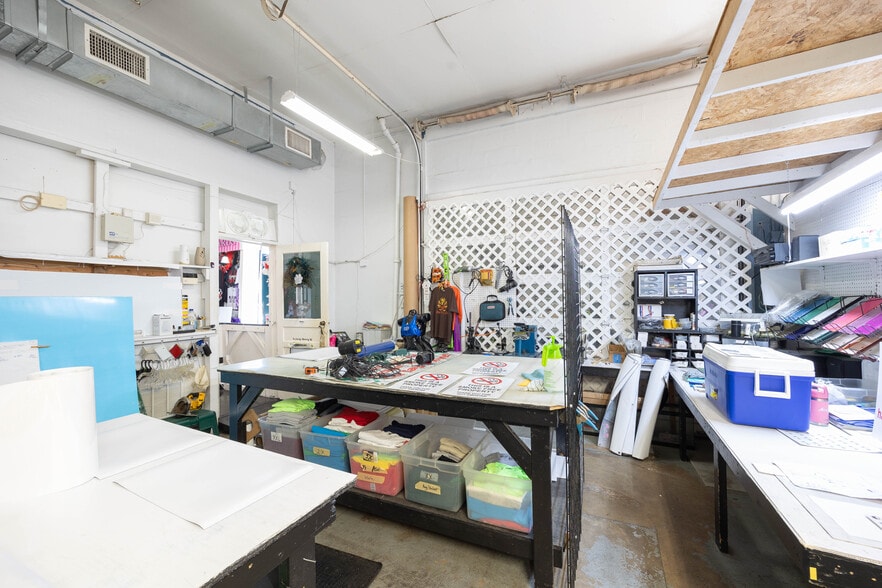 More Photos Of 319 E Howard St, Live Oak Storefront Retail Office For Sale