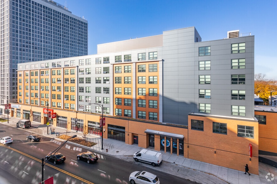 More Photos Of 6418 N Sheridan Rd, Chicago Apartments For Lease
