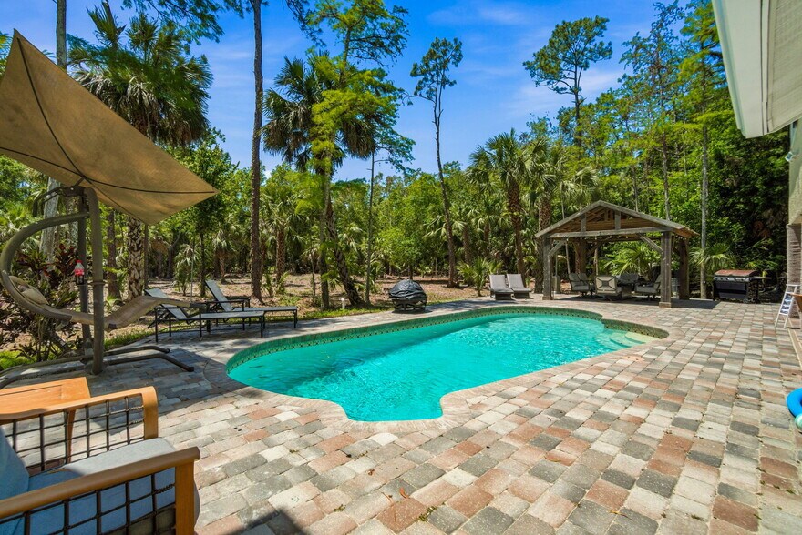More Photos Of 4120 3rd Ave NW, Naples Apartments For Sale