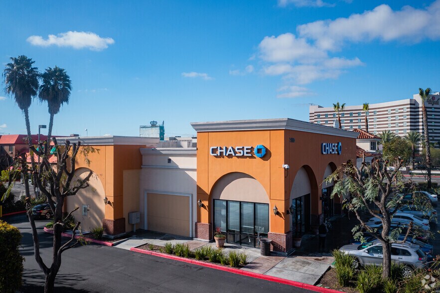 More Photos Of 5700-5810 E Florence Ave, Bell Gardens Unknown For Lease