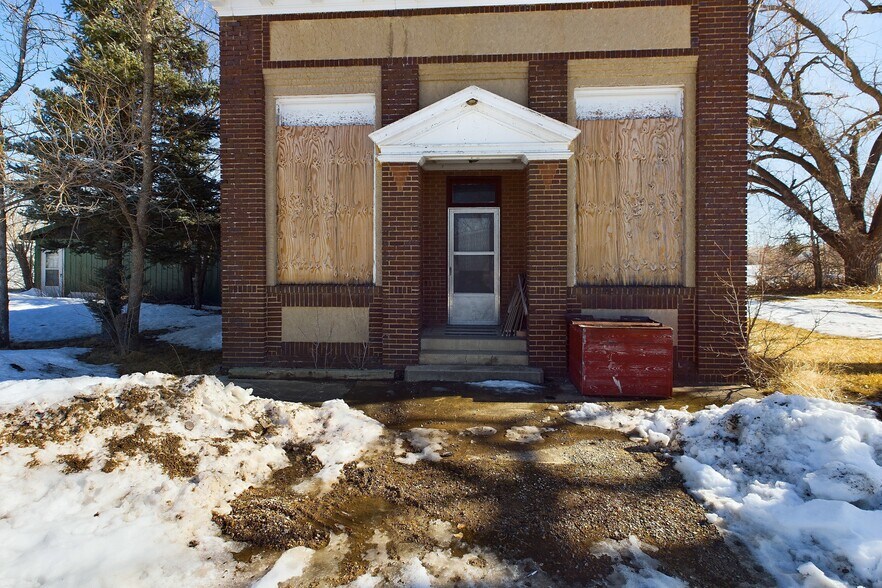 More Photos Of 213and 233 Main st, Roy Restaurant For Sale