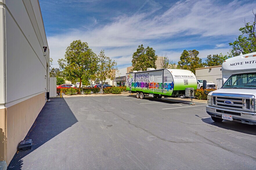 More Photos Of 41551 Date St, Murrieta Light Manufacturing For Sale