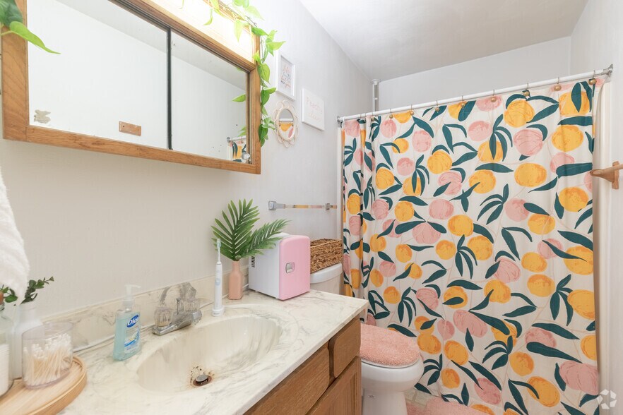 More Photos Of 1300 Cimarron Cir, Fairborn Apartments For Sale