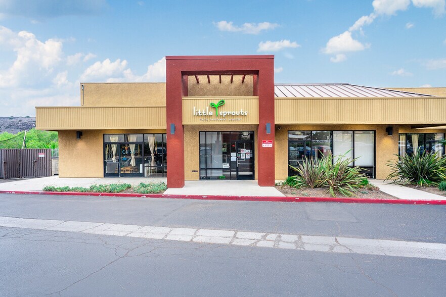 More Photos Of 6690 Mission Gorge Rd, San Diego Unknown For Lease