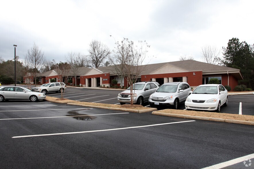 Primary Photo Of 1000 Hawthorne Ave, Athens Medical For Lease