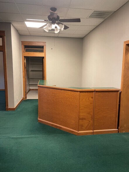 More Photos Of 419 W Broadway St, Muskogee Office For Sale