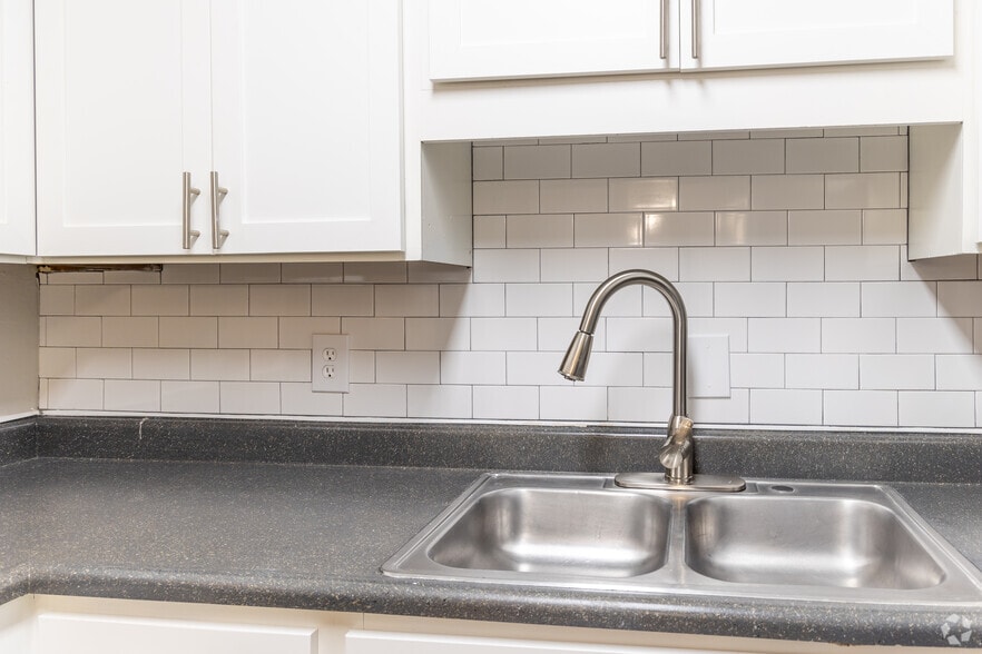 More Photos Of 29 Briar Cir, Fayetteville Apartments For Sale