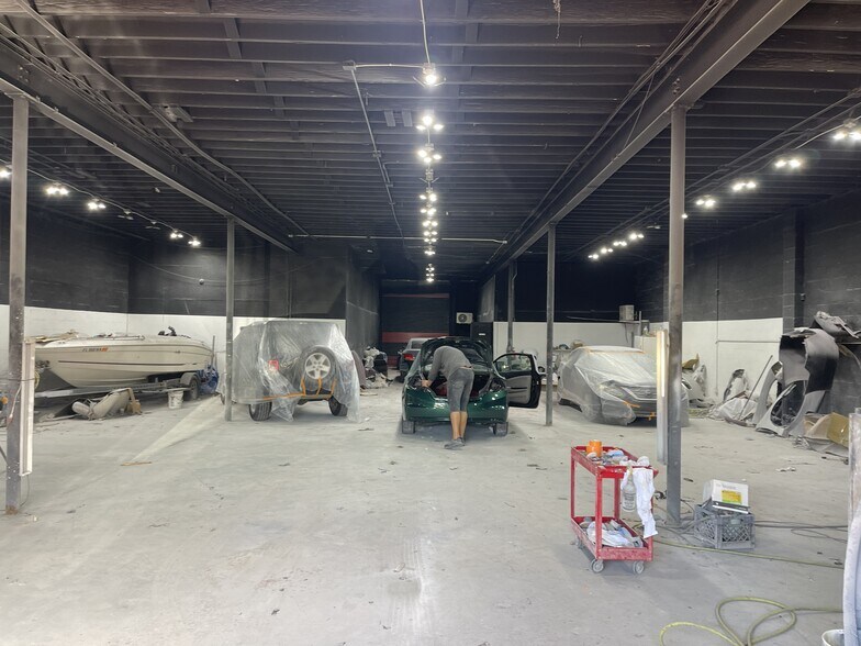 More Photos Of 1046-1048 E 26th St, Hialeah Warehouse For Lease
