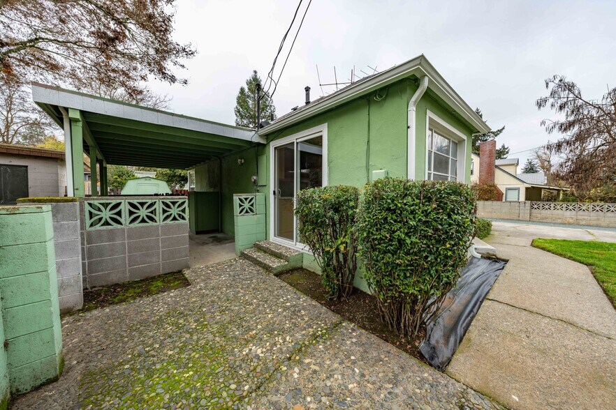 More Photos Of 1260 Plummer Ave, Grants Pass Land For Sale