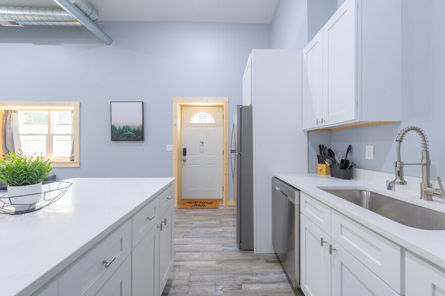 More Photos Of 26370 County 7 Blvd, Welch Apartments For Sale