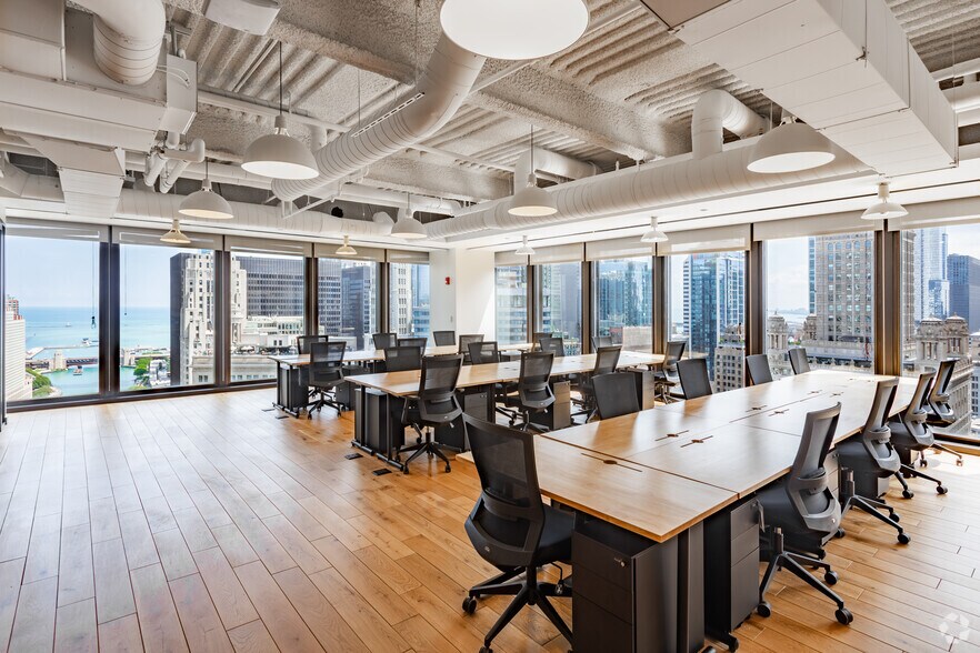 More Photos Of 330 N Wabash Ave, Chicago Coworking Space