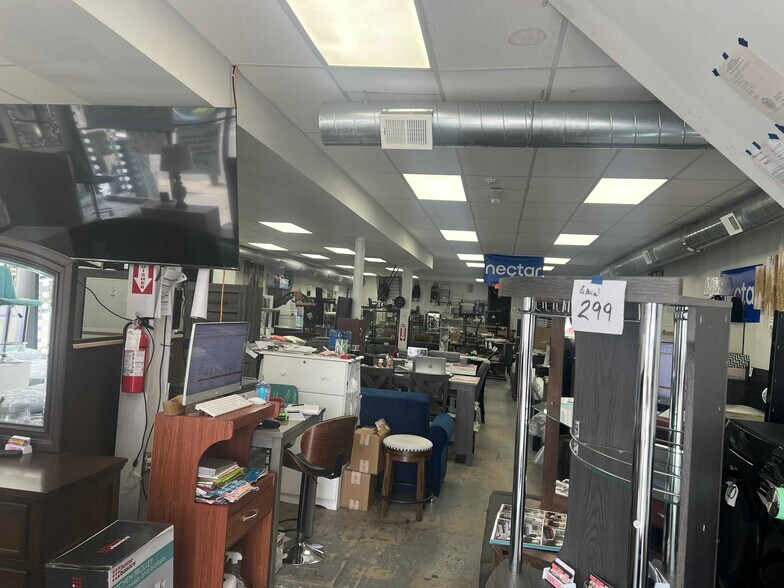More Photos Of 44-54 Broad St, Elizabeth Storefront For Lease