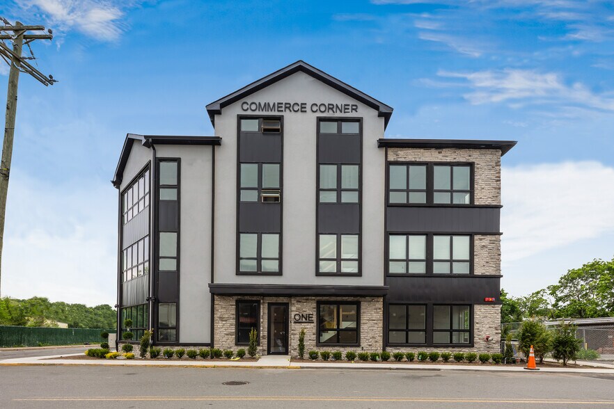 More Photos Of 1 N Madison Ave, Spring Valley Office For Lease