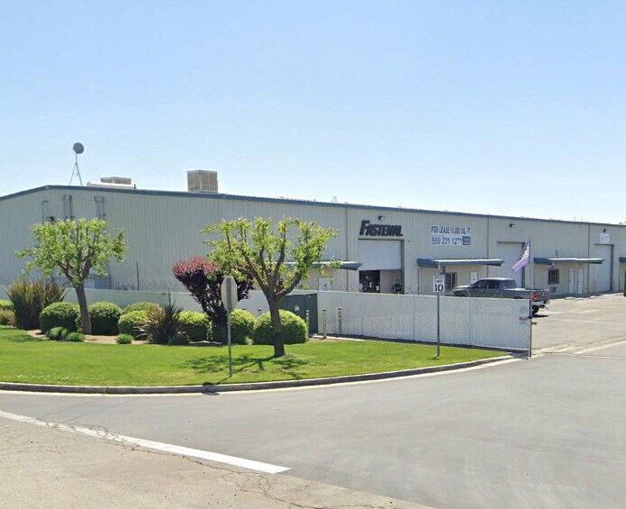More Photos Of 2030 S Golden State Blvd, Fowler Warehouse For Lease
