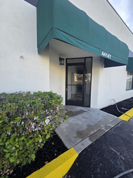 More Photos Of 44143-44147 20th St W, Lancaster Medical For Sale