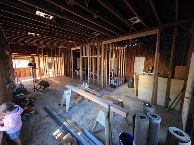 More Photos Of 39342 Pleasant St, Sandy Office Residential For Lease
