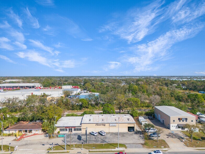 More Photos Of 4444 N Washington Blvd, Sarasota Warehouse For Sale