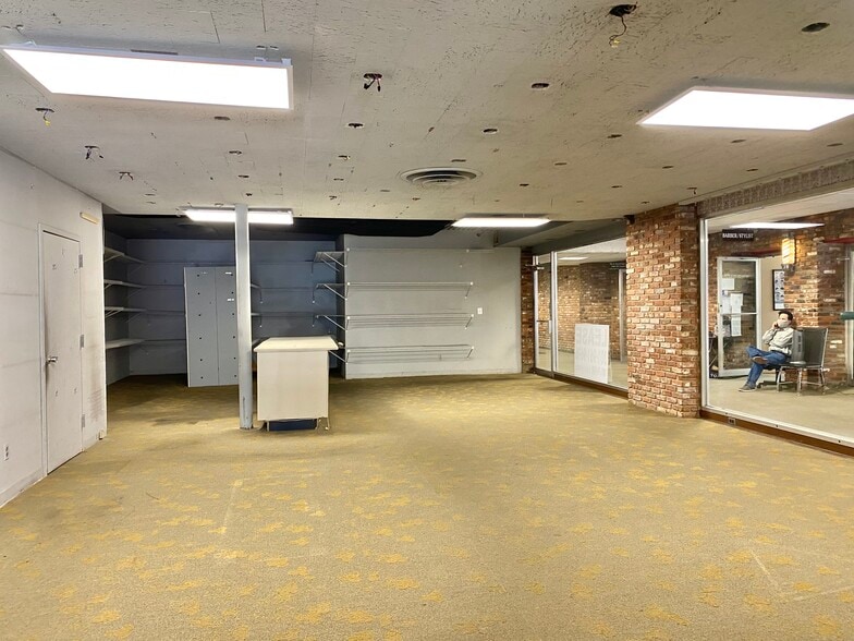 More Photos Of 7801 Old Georgetown Rd, Bethesda Storefront Retail Office For Lease