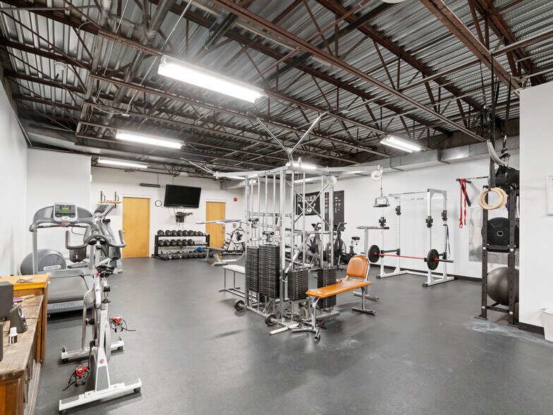 More Photos Of 9010 S 150 E, Sandy Light Manufacturing For Sale