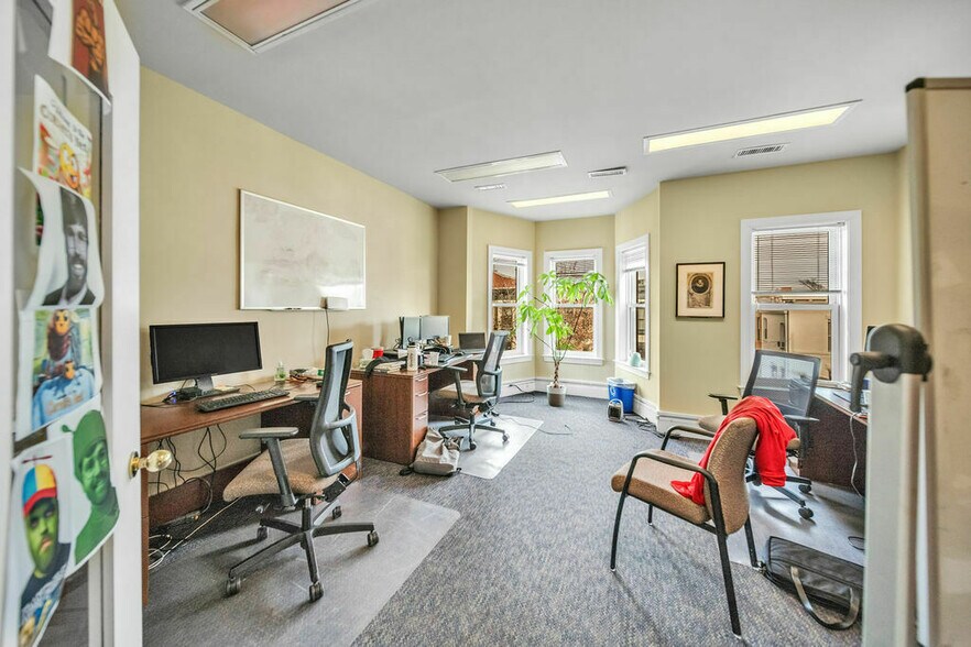 More Photos Of 319-321 D St NE, Washington Office For Lease