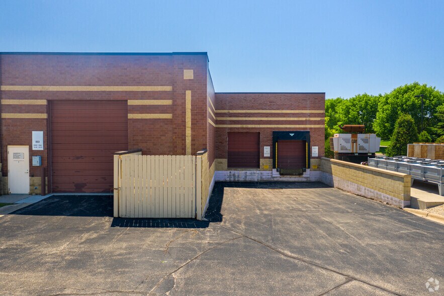 More Photos Of 860 Blue Gentian Rd, Eagan Unknown For Lease