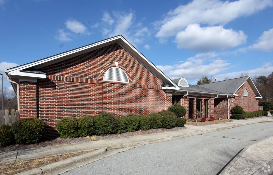 More Photos Of 4065 Premier Dr, High Point Daycare Center For Sale