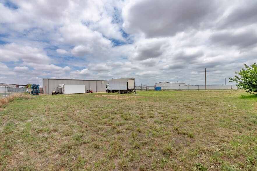 More Photos Of 10630 Private Road 1310, Wolfforth Industrial For Sale