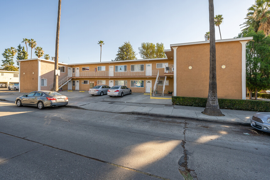 Primary Photo Of 7058 Remmet Ave, Canoga Park Apartments For Sale