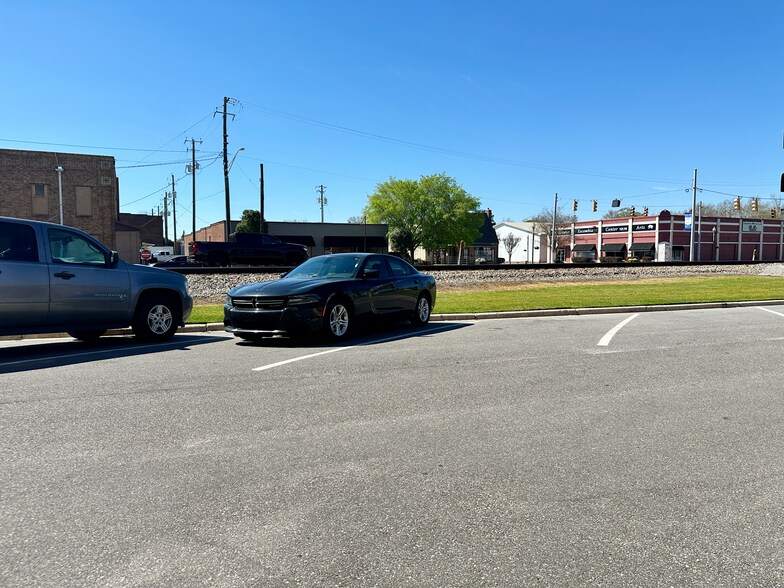 More Photos Of 105 N Main St, Atmore Office For Sale