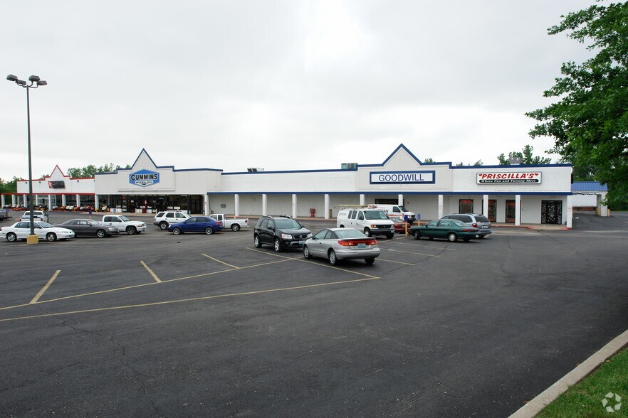 More Photos Of 8016-8028 E 171 St, Belton General Retail For Lease