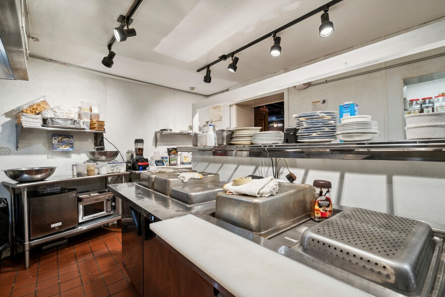 More Photos Of 3749 Midvale Ave, Philadelphia Restaurant For Sale