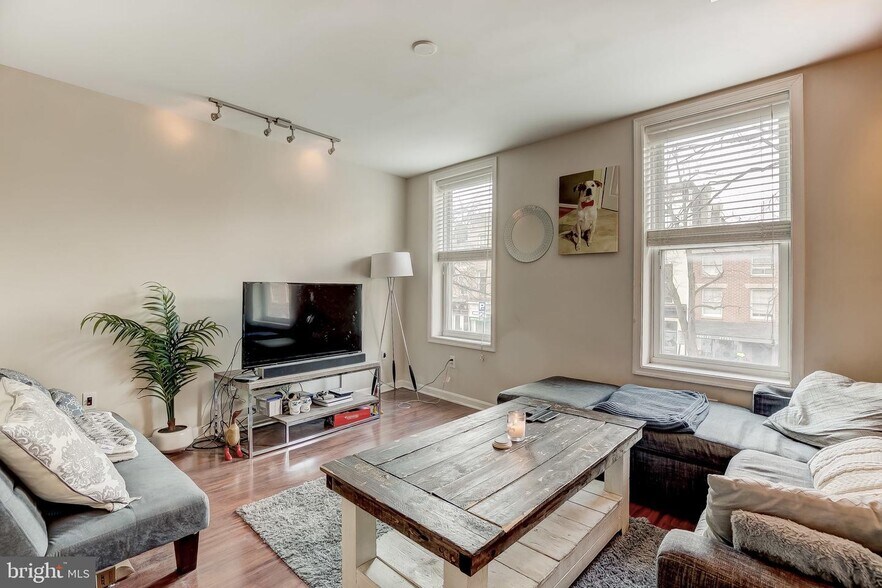 More Photos Of 1125 S Charles St, Baltimore Storefront Retail Residential For Sale