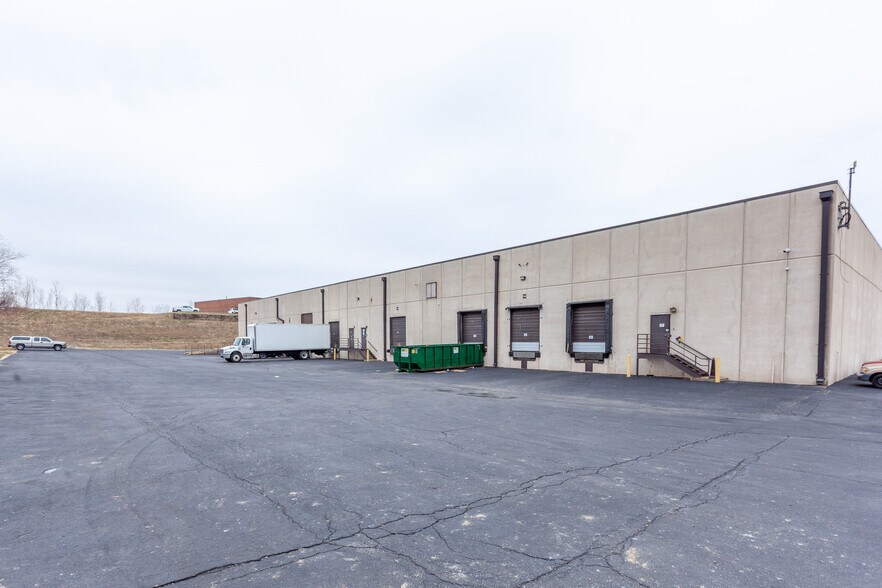 More Photos Of 1140-1146 Booth St, Kansas City Light Manufacturing For Lease