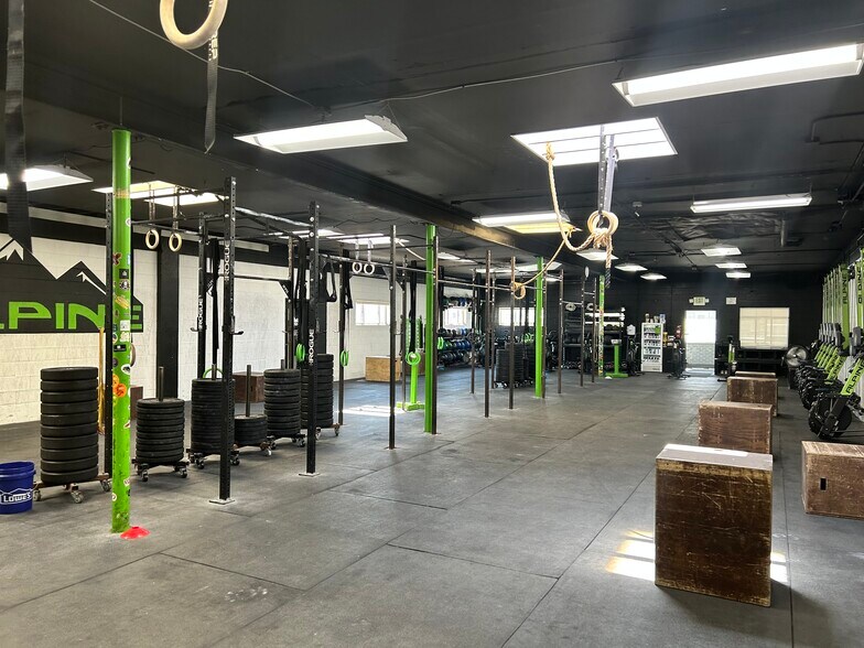 More Photos Of 12198 Ridge Rd, Wheat Ridge Warehouse For Sale